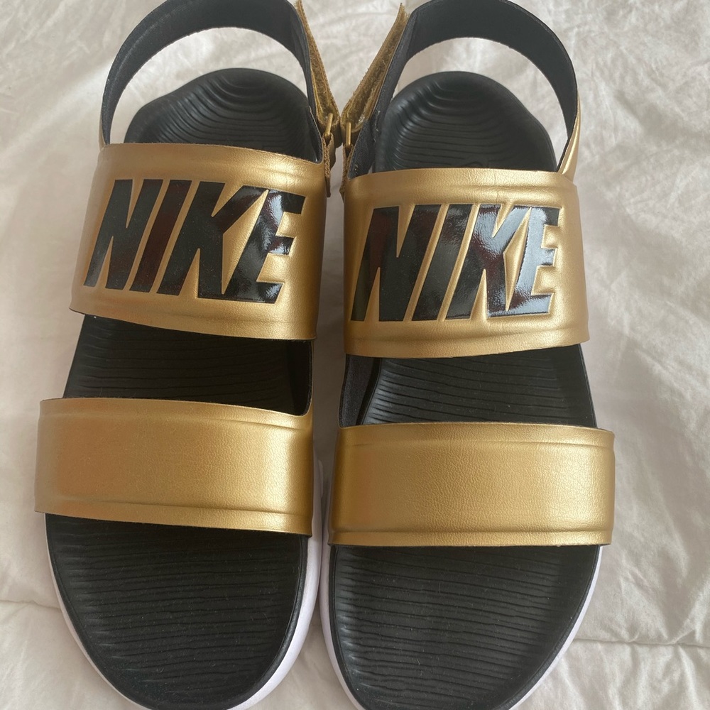 Nike Women’s Sandals